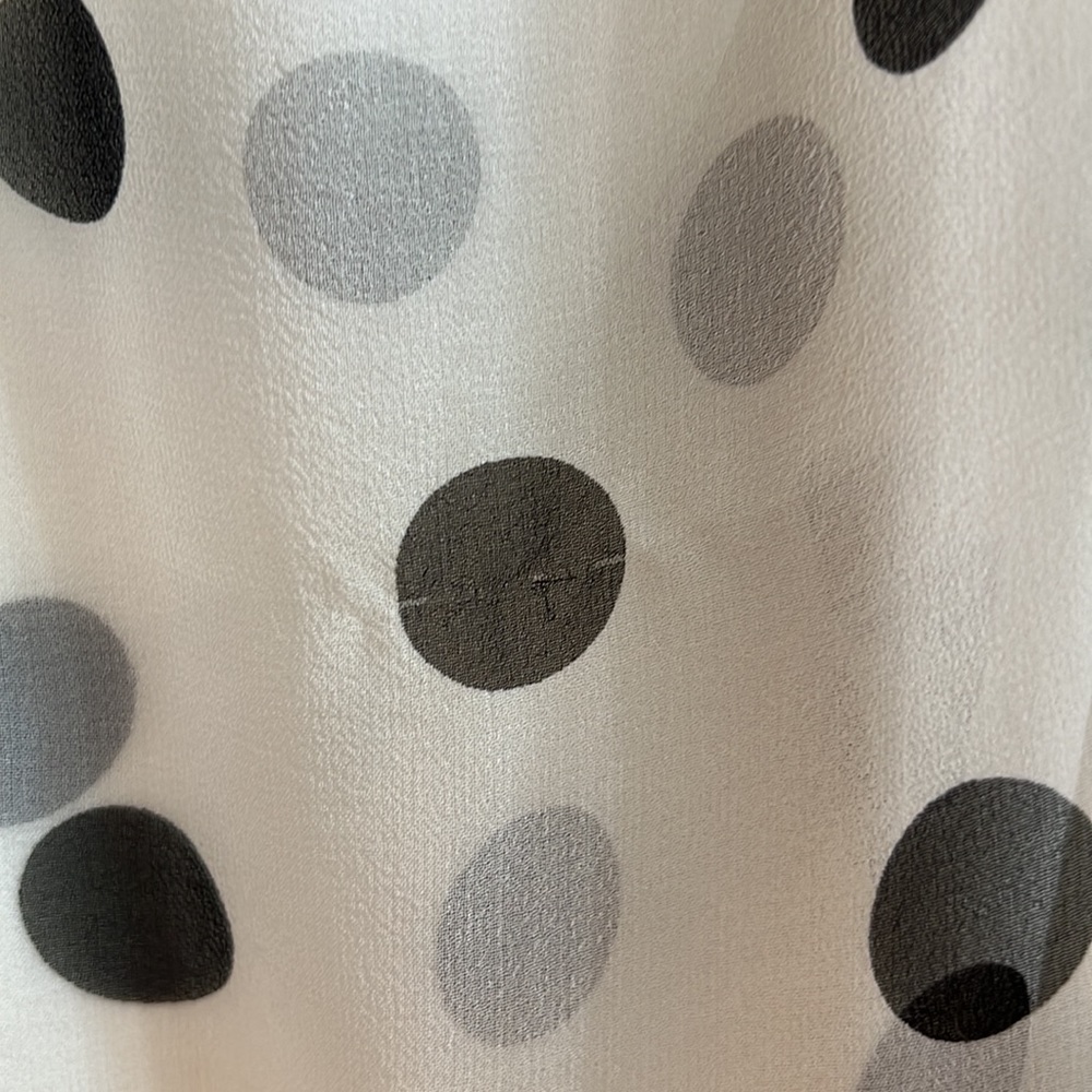 Karen Kane silk blouse - Picture 4 of 7